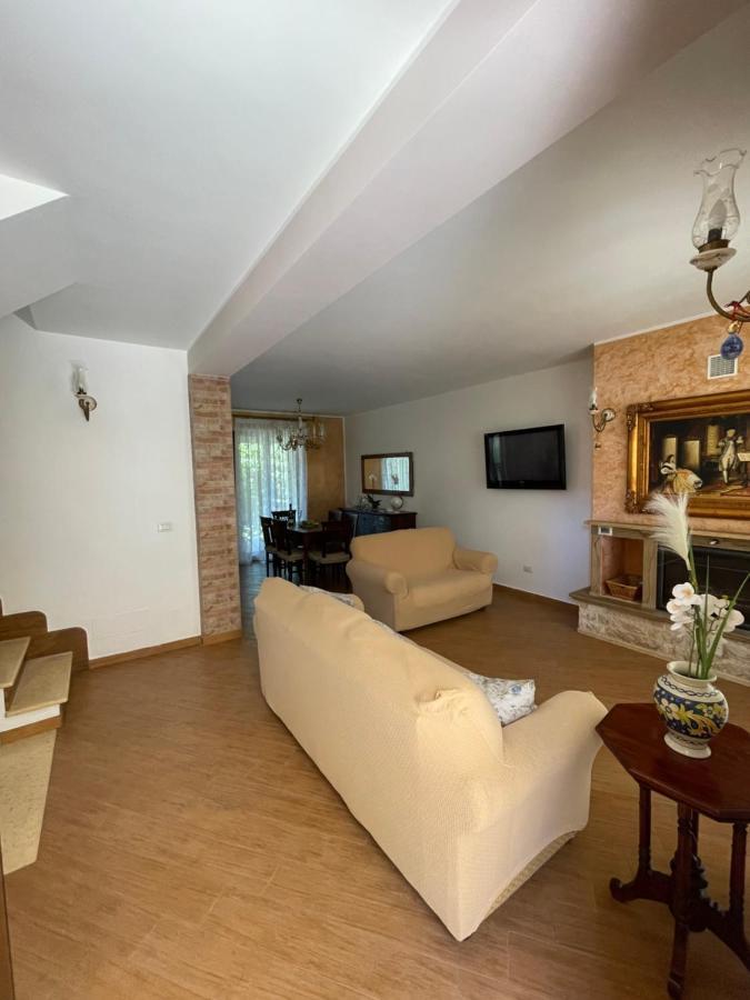 Villetta Climene Apartment ジャルディーニ・ナクソス エクステリア 写真